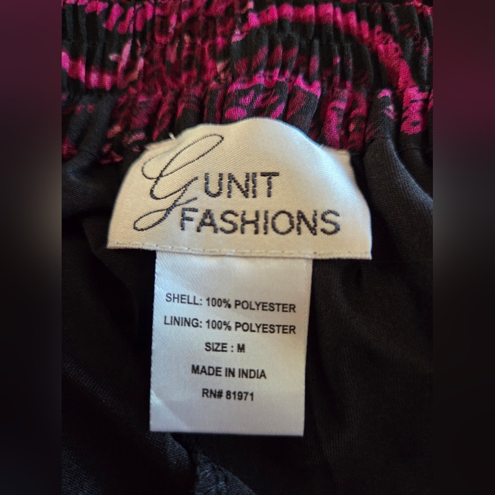 Elegant Paisley Skirt in Black and Dark Pink Sz M - Picture 3 of 3
